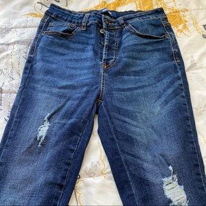 Ripped Skinny Jean Size 9/29